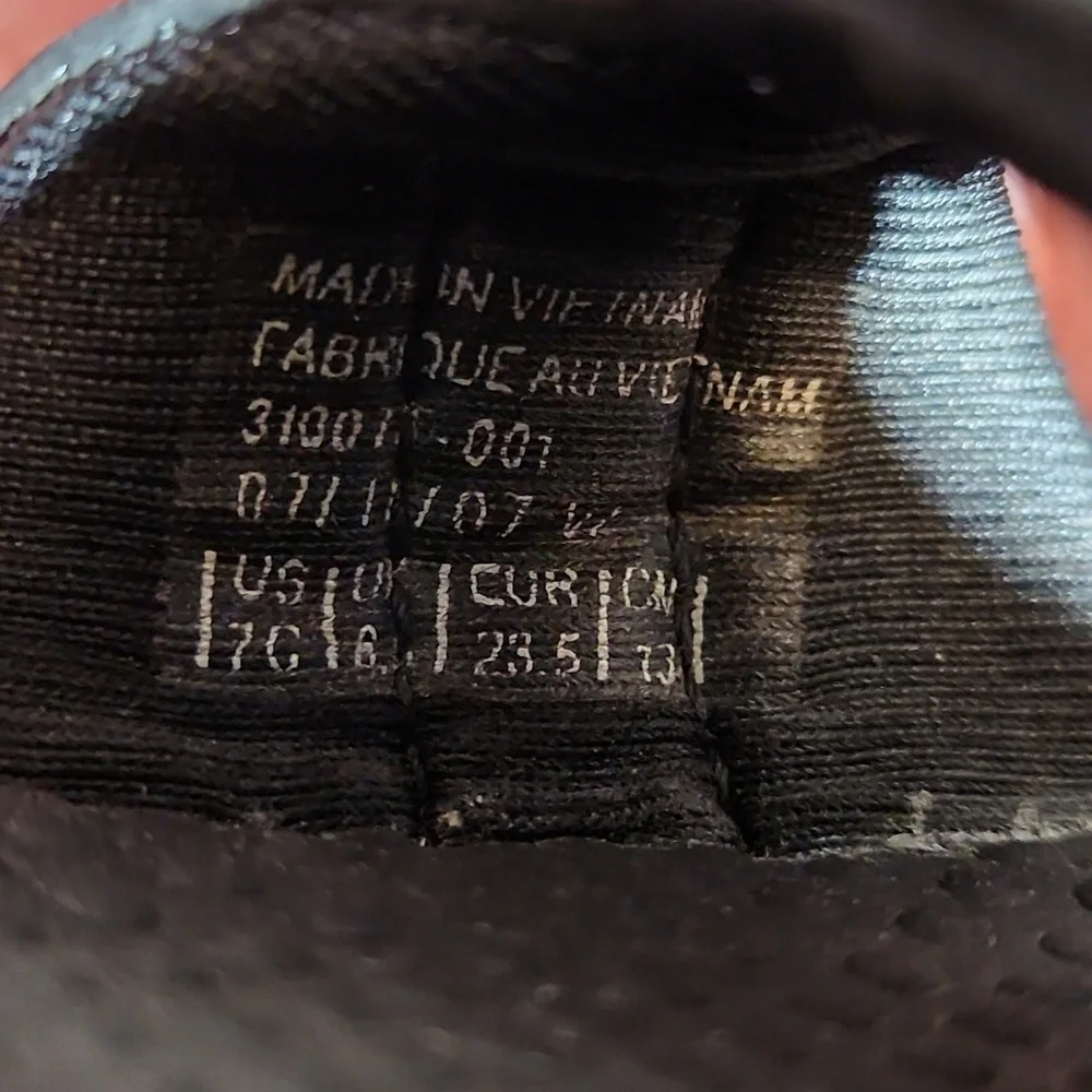 NIKE 7C  Hiking Walking  Beach Sandals Black Red